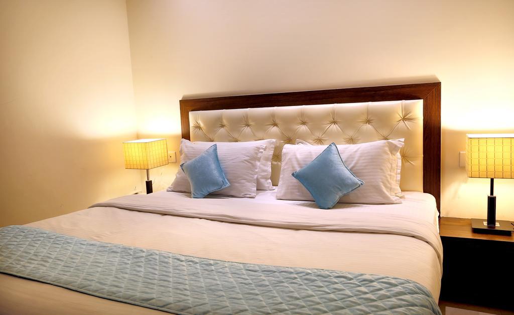 Hotel Rk Grande Ludhiana Extérieur photo