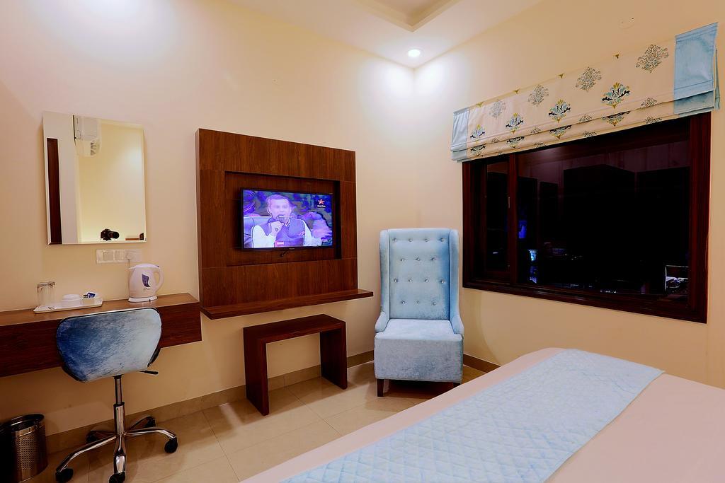 Hotel Rk Grande Ludhiana Extérieur photo
