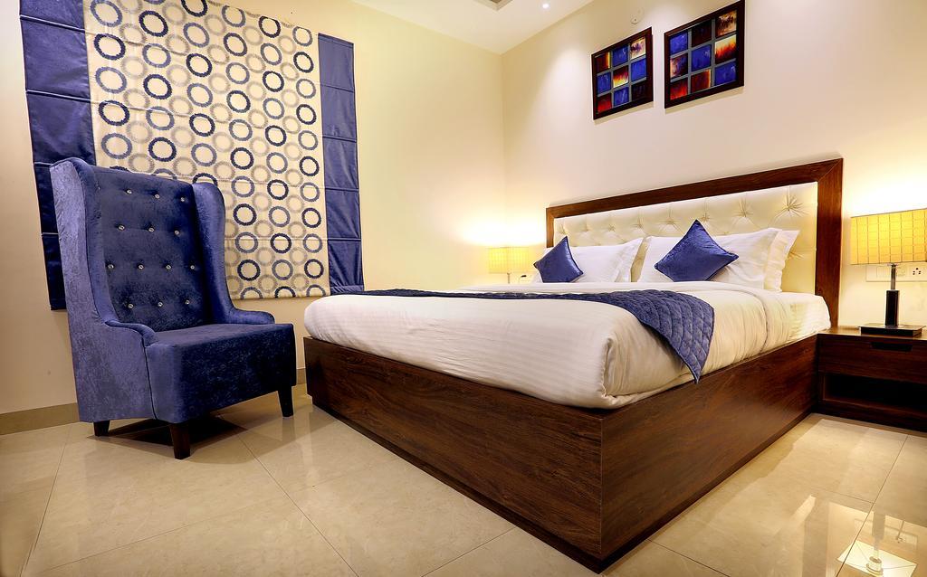 Hotel Rk Grande Ludhiana Chambre photo