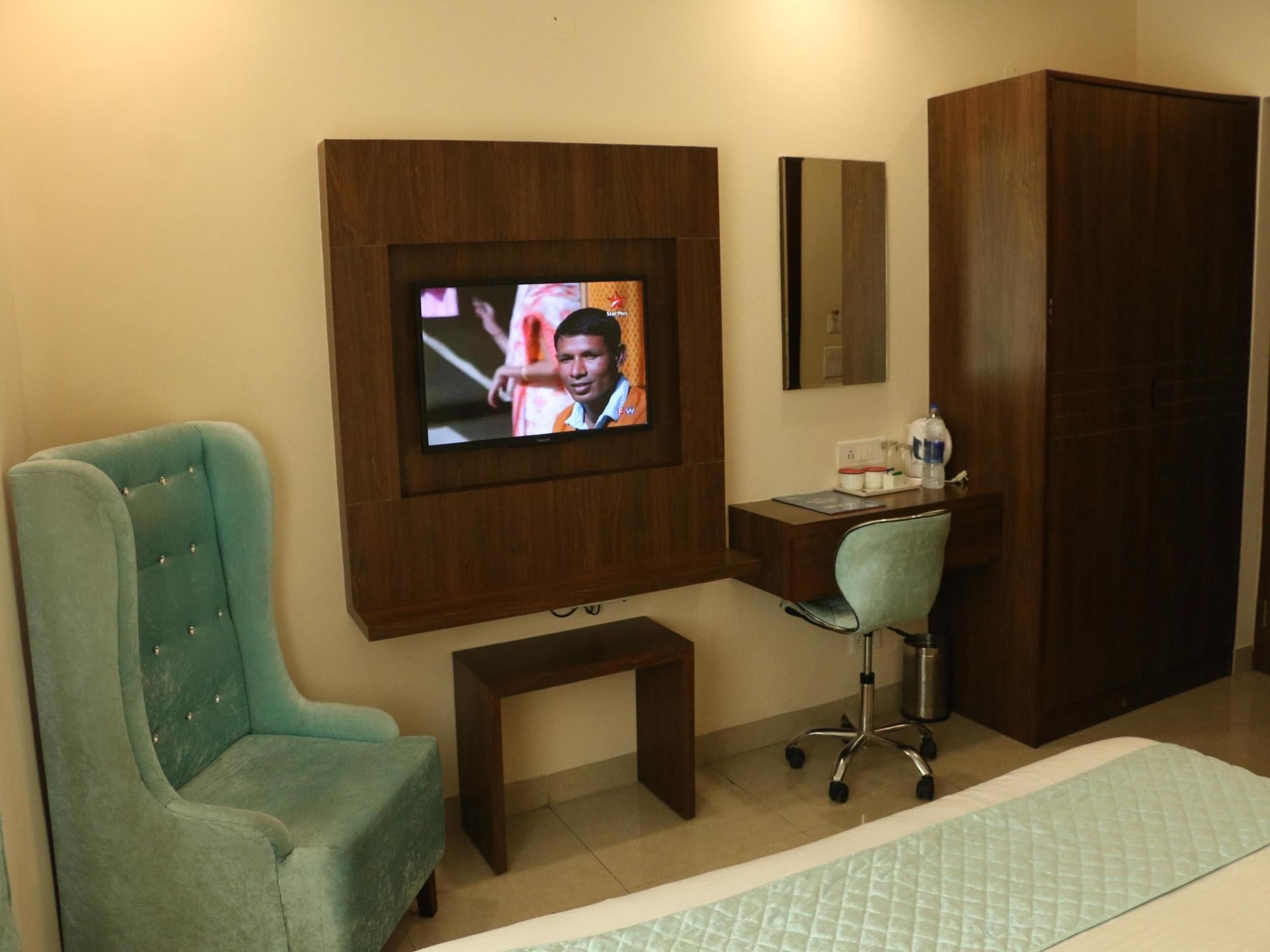 Hotel Rk Grande Ludhiana Extérieur photo